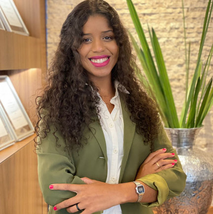 Izadora Oliveira